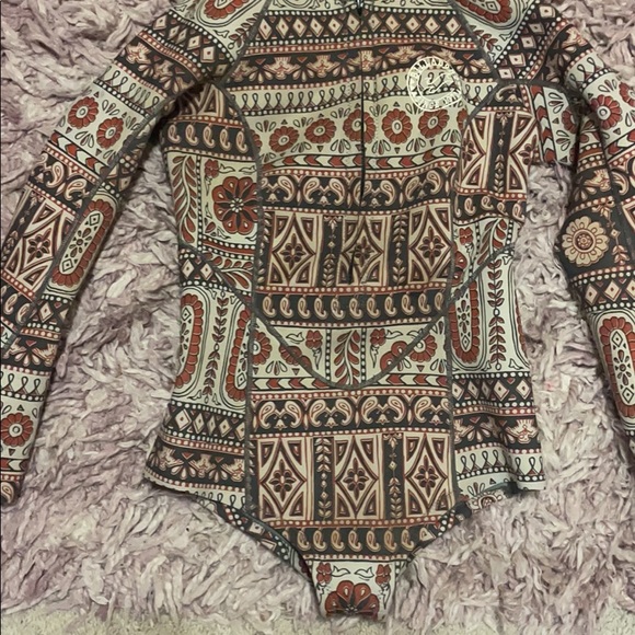 Billabong wetsuits 4 items - Picture 3 of 4